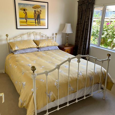 Spacious Home Paraparaumu Dış mekan fotoğraf